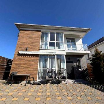 Дом возле моря в Совиньоне