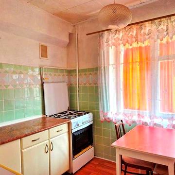 Сдам 2-кімнатну на Русанівці, вул. Ентузіастів, 35, метро Лівобережна 15 хв. пішки