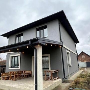 Великий будинок в Білогородці з частковим ремонтом