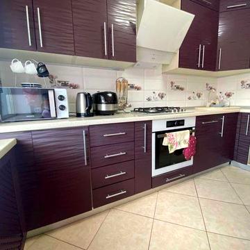 Продам шикарну 3-х кімнатну квартиру в центрі