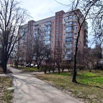 Продаж  3-кімнатної квартири у самому центрі міста!