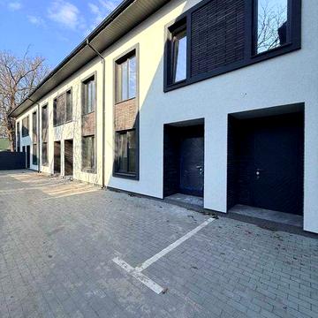 Продам Таунхаус. Поруч Школа №17 та Парк Незнайко. Топ Локація. Центр!