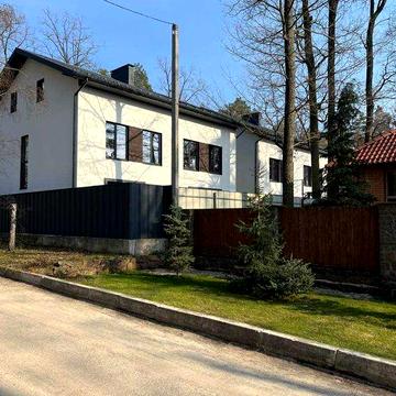 Дуплекс не подалік центрального парку