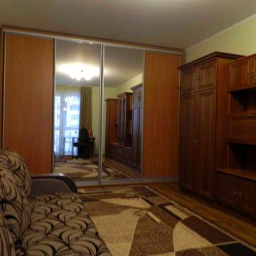 Оренда однокімнатної квартири, новобудова вул. Роксоляни, від власника