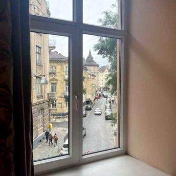 Продаж 3-кімнатної квартири в центрі Львова  вул. Мартовича