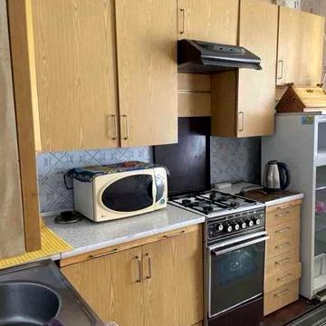 Закревського 85, оренда просторої 3-к квартири, Троєщина, газ, 4 поверх!