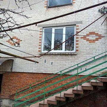 Продається 2 поверховий будинок  в с.Солонка від власника, можливий обмін на 2 квартири у Львові