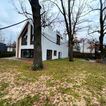 Продаж унікального будинку в Ірпені. Газ, дуби на ділянці. Розтермінування.