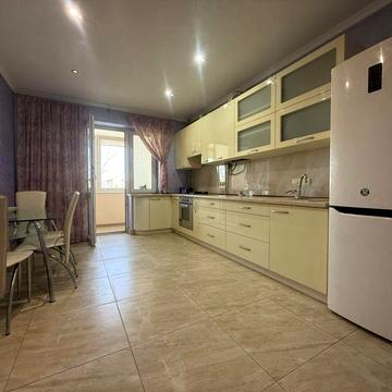 Здається в оренду 2-во кім квартира.Вул.Колоскова