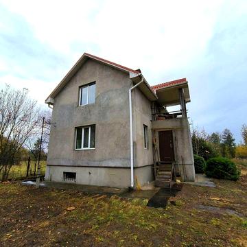 Продам новий,добротній будинок з бомбосховищем.Від Києва 50км.