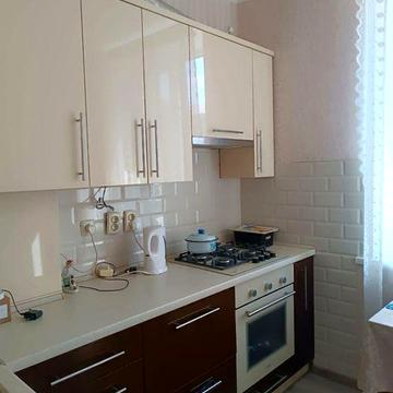 Сдам 2 комнатную центр газовое отопление