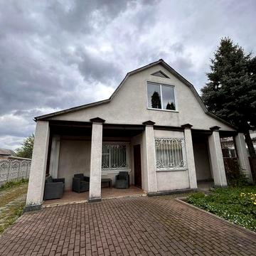 Продається добротний будинок у Фастові.