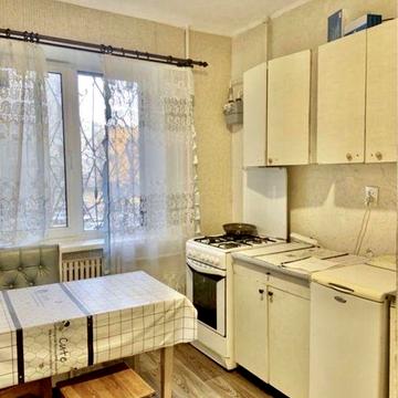 Продам 3к квартиру ж/м Красный Камень, Коммунар, Парус