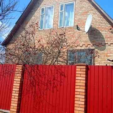 Продається 2х поверховий будинок у Фастові.