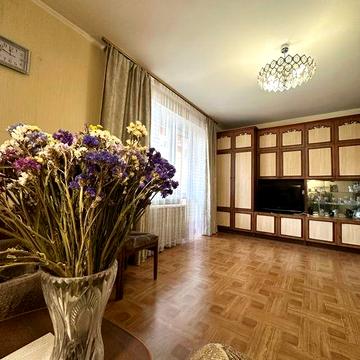 **Комфортна 1 Кімн вул. КОЗАЦЬКА !Укомплектована всім