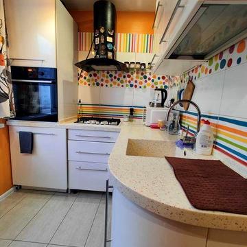 Продам 3 комнатная квартира метро Холодная Гора, Капремонт.