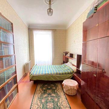 Здаю трикімнатну квартиру у Центрі