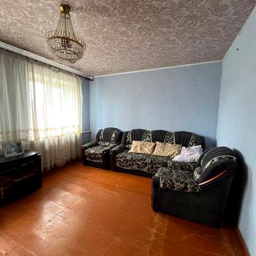 Трикімнатна квартира Ізюм, цегляний будинок