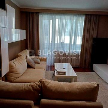 Продається 3-кімнатна квартира у центрі Києва, Шовковична 48, ст.М"Палац Спорту", "Кловська".