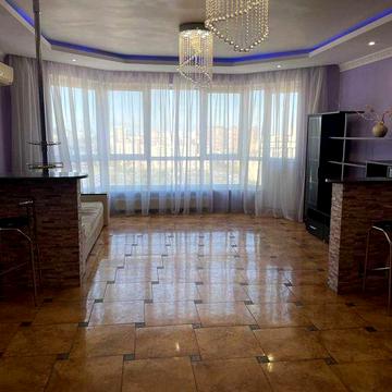 Продам 4-х кімнатну квартиру біля метро Позняки