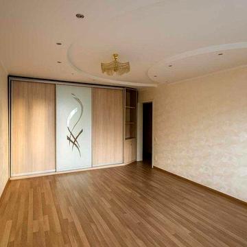 1 к. метро Героев Днепра (5 минут пешком). Героев Днепра, 20 А