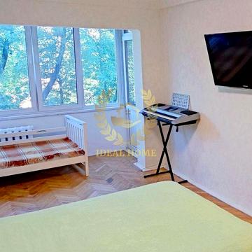 Продається 2-кімнатна квартира в Деснянському районі, Лісовий масив