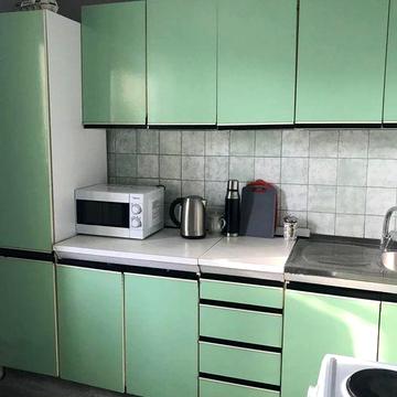 Продам 2 кімнатну Мішуги 11, метро Позняки