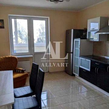 Продаж 1-кім. квартири з рем. метро Житомирська, вул. К. Розумовського