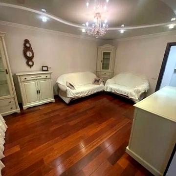 Продаж Оболонь проспект  Івасюка, 16-б, комфортна 3 кв. 79кв.м