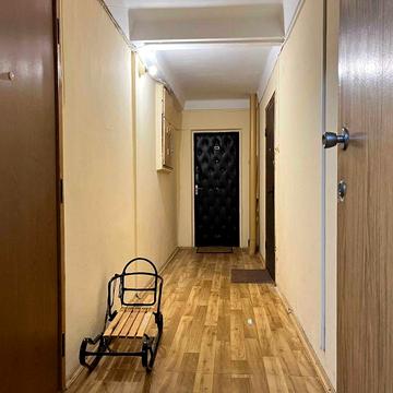 Метро Голосіївська 1-й будинок, Васильківська 2, 1-кімнатна 42м, 2-й поверх