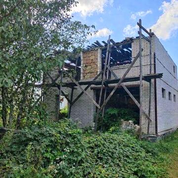 Продається земля з недобудовою (смт Хорошів)