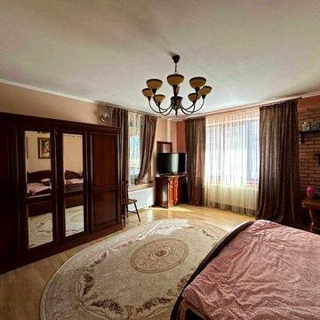 Продаж двоповерхового будинку 166м² з меблями та технікою. 3 спальні. Якісний ремонт. Сауна. Більярд. ID:795