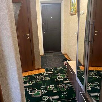 Продається 3 кімнатна квартира  . Місто  Ізяслав БОС 9