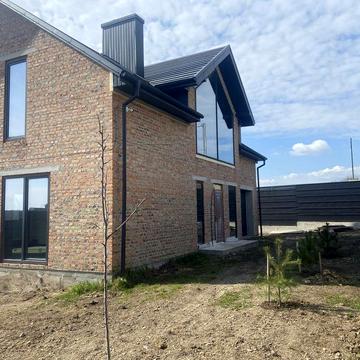Продам сучасний якісний будинок в Кутківцях в 3 хв від макдональдс