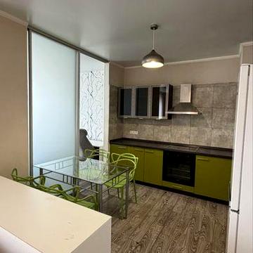 Сдам квартиру  в ЖК Радужный