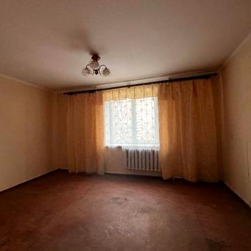 Продам 2 комн.квартиру на Ильфа и Петрова