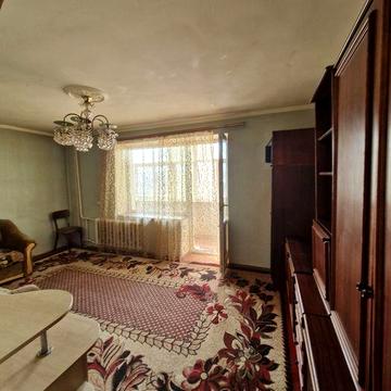 Продається двокімнатна квартира  по вулиці Грушевського