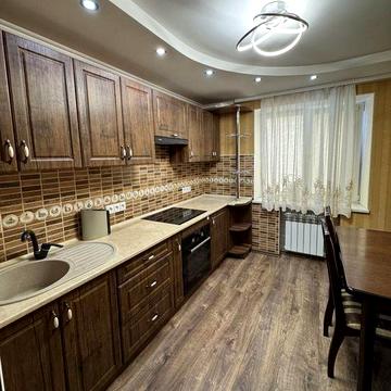 Здається чудова 2 кімната квартира проспект Космонавтів.