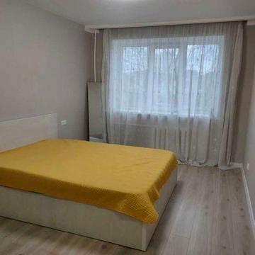 Оренда двокімнатної квартири , вул. Кріворіжська 16а