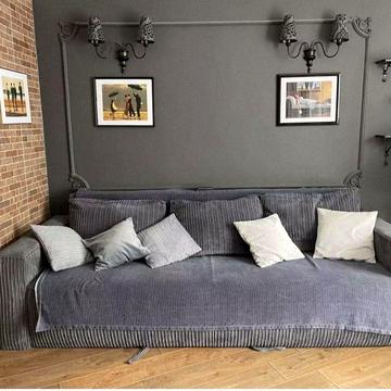 Драгоманова вул., 2