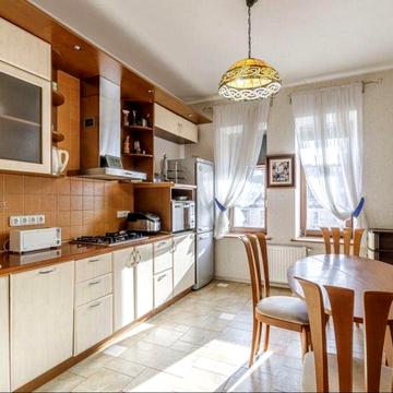 Продаж 3 К квартири Богдана Хмельницького 82 центр Шевченківський