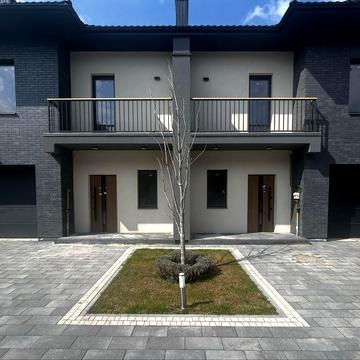 Таунхаус 132 м² ЗДАНИЙ в експлуатацію | ГАРАЖ | Family Town