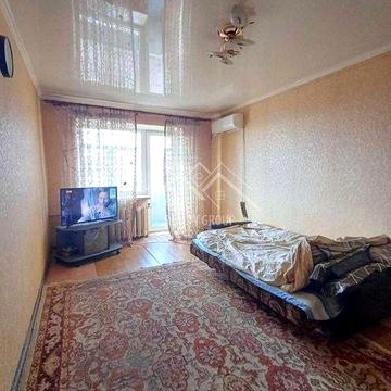 Продаж 1 кімнатної квартири в центрі Карачунів.