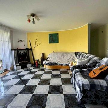 Оренда просторої 2-к квартири, вул. Пасічна