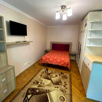 Здається 1-к квартира по вул. Братів Дужих (ближній центр)