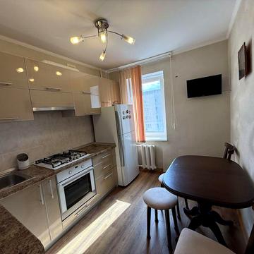 Сдам 2 ком  квартиру на Бувалкина