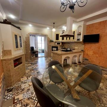 Аренда стильного дома в Фонтанке, морская сторона