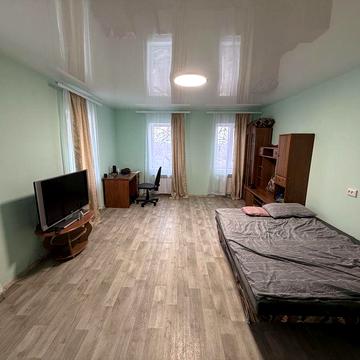 Центр, здам частина будинку зі зручностями, дві кімнати