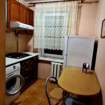 Предславинська вул., 12