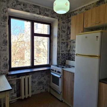 Продаж 2 кімнатної квартири, вул. Героїв України,8